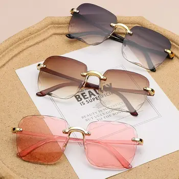 Pladsen Uindfattede Solbriller Kvinder Luksus Brand Designer Sommer Røde Briller Mode solbriller Til Mænd UV400 Nuancer Oculos