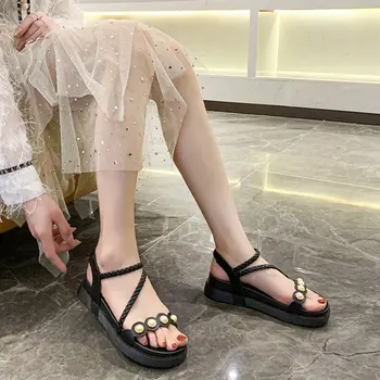 Sandaler Kvindelige Fe Vind 2021 Sommeren Nye Mode Skråning med Tyk Skorpe Øget Enkelhed Perle Dekoration Sko i Rom