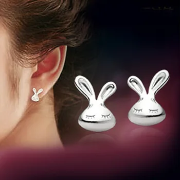 Damer pop øreringe Enkel og sød lille hvid kanin øreringe med alloy fashionable vilde smykker til charmerende kvinde