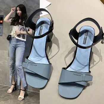 2021 sommeren nye Mid-Heel tyk hæl casual én linje Romerske kvinders sko med høj hæl, åben tå mode kvinders sandaler