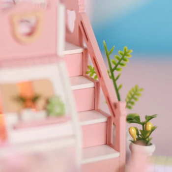 Børnenes Tegnefilm Mini Hus DIY Dukke Miniature Møbler Kit Med Glas låg Lampe Samling Model For Piger Sjov Gave