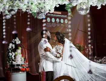 Arabisk Aso Ebi Havfrue brudekjoler Illusion langærmet Ren og skær O-hals Lace Blomster Afrikanske Plus Size Domstol Tog Brude Kjole