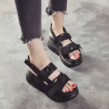 2021 sommeren nye tykke såler sko åben tå sandaler med spænde platform muffin sandaler kvinder
