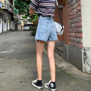 Denim shorts til kvinder 2021 sommeren nye høj talje bære løst bred ben koreanske version vis tynd A-linje ultra kort hot pants tendens